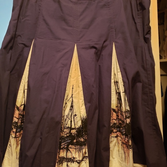 Skirt - Picture 2 of 4